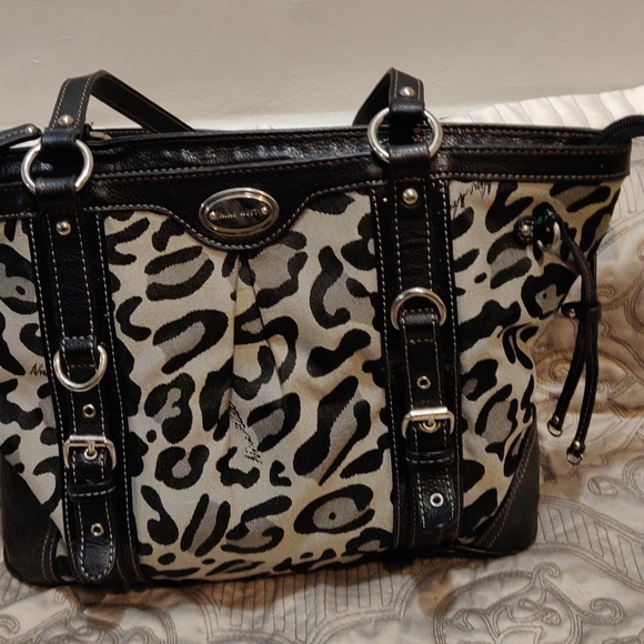 🖤Nine West 🤍 Bag🖤 - Picture 2 of 6